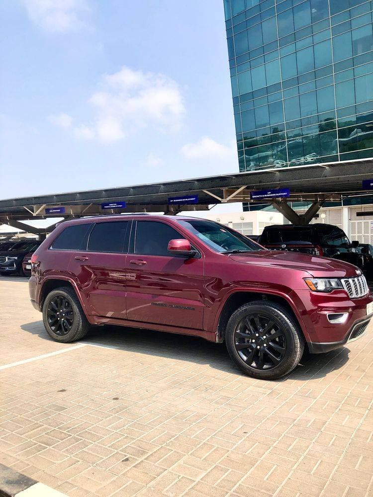 2019 Jeep Grand Cherokee thumbnail 3