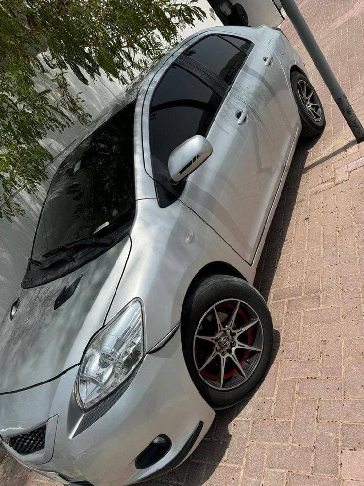 2007 Toyota Yaris Sedan thumbnail 2