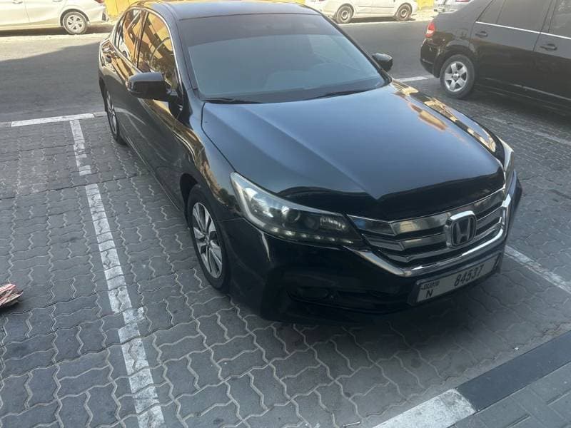 2016 Honda Accord thumbnail 3