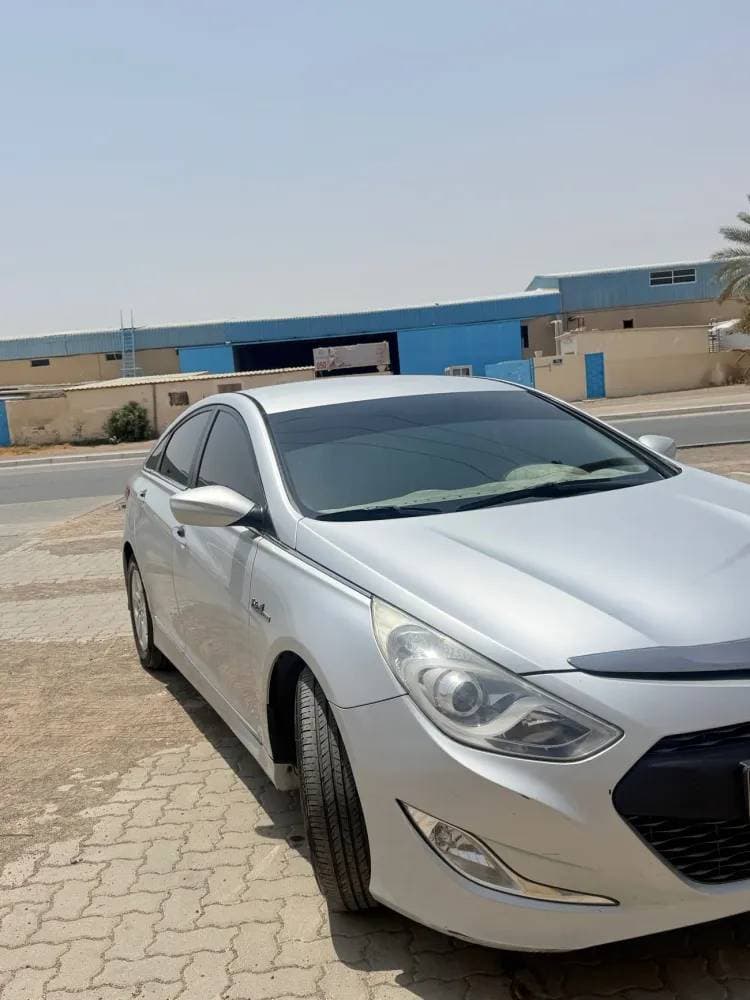 2012 Hyundai Sonata thumbnail 3