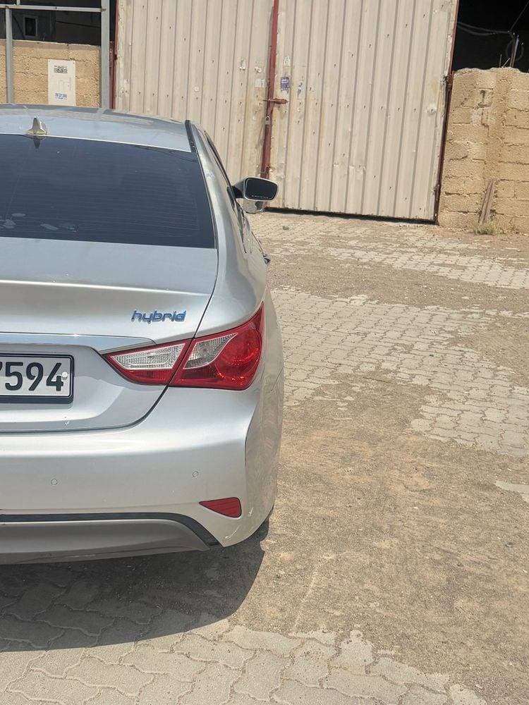 2012 Hyundai Sonata thumbnail 2
