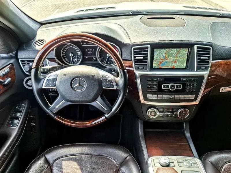 2013 Mercedes-Benz GL-Class thumbnail 4