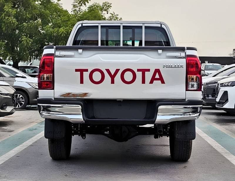 2026 Toyota Hilux NARROW BODY thumbnail 6