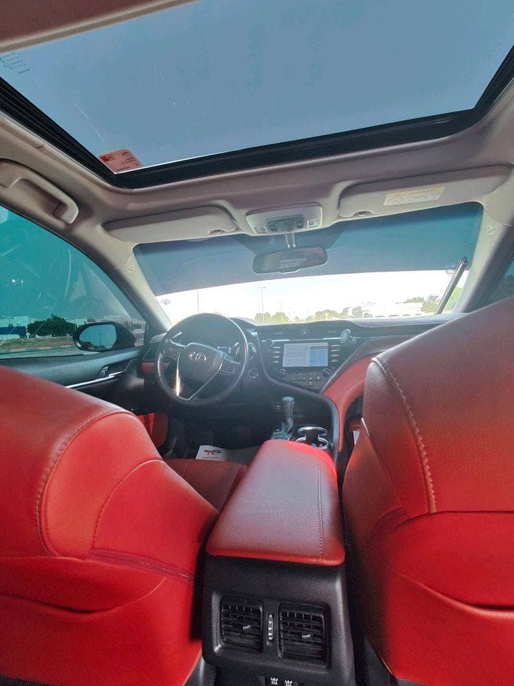 2019 Toyota Camry thumbnail 2