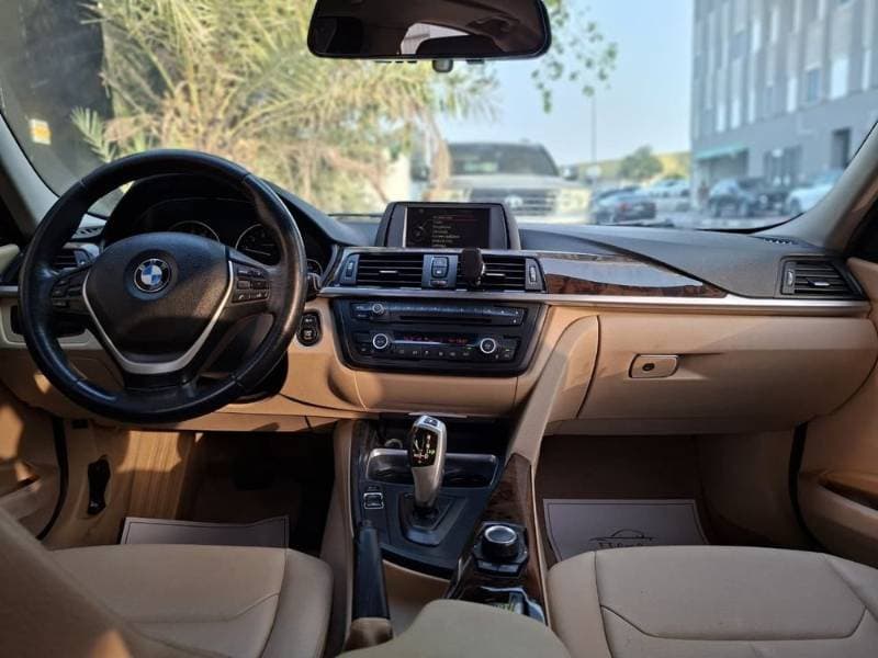 2015 BMW 3 Series Sedan thumbnail 5