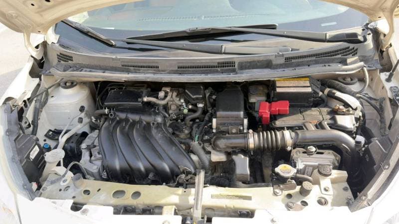 2015 Nissan Versa thumbnail 4