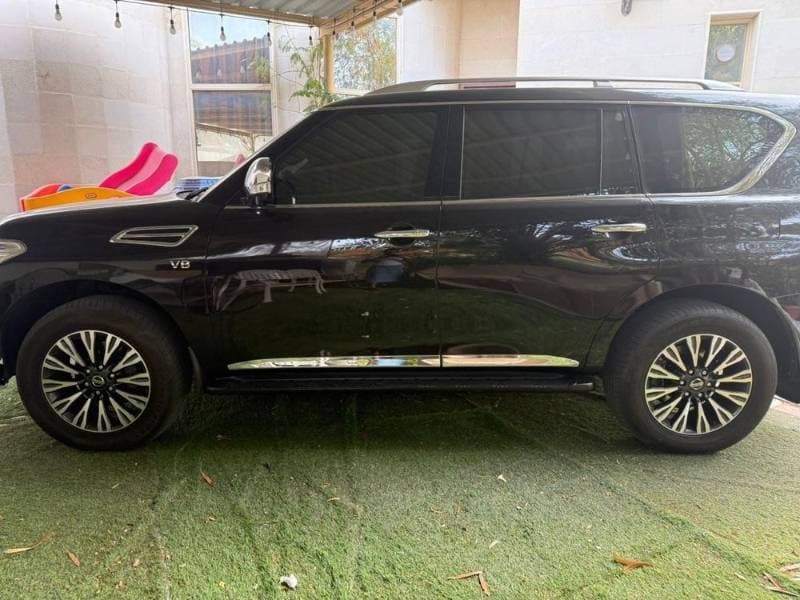 2012 Nissan Patrol thumbnail 4