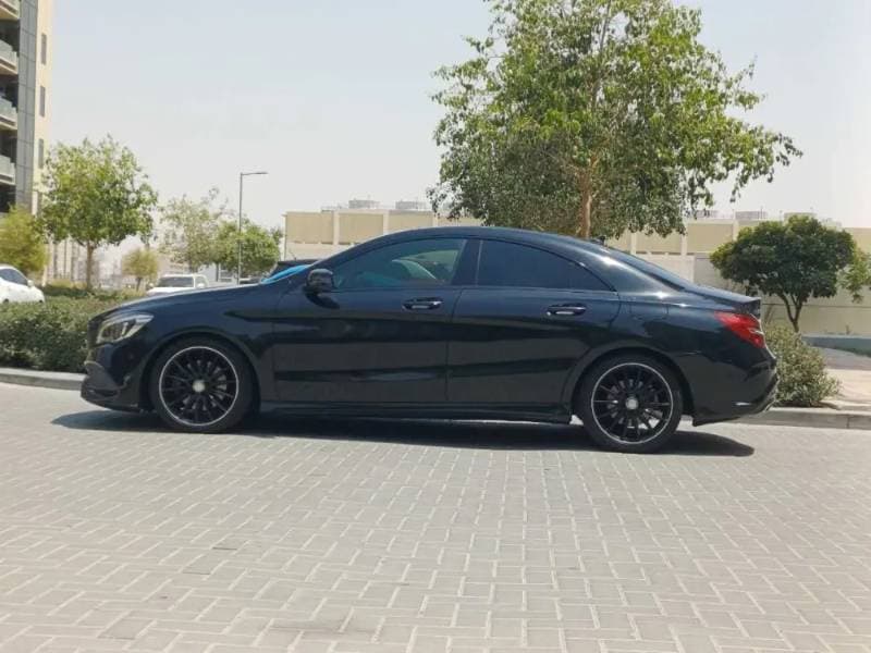 2017 Mercedes-Benz CLA-Class thumbnail 4