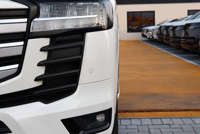 2026 Toyota Land Cruiser GXR thumbnail 8