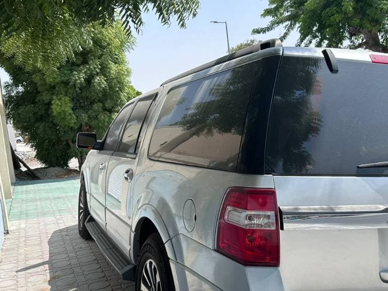 2015 Ford Expedition thumbnail 3