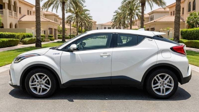 2022 Toyota C-HR thumbnail 4