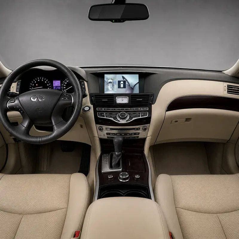 2015 Infiniti Q70