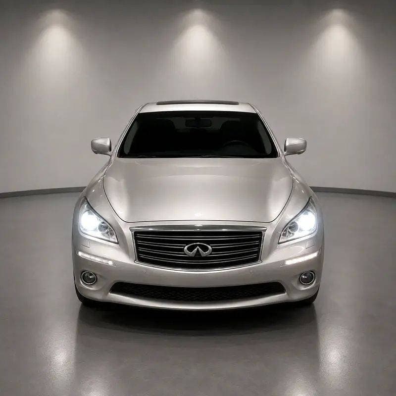 2015 Infiniti Q70 thumbnail 3