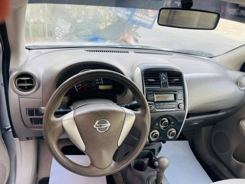 2015 Nissan Sunny thumbnail 2