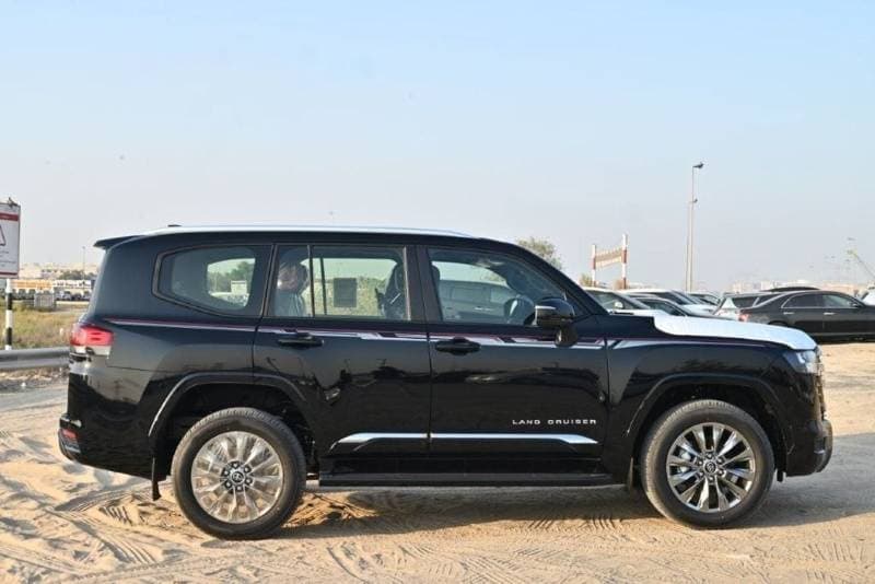 2026 Toyota Land Cruiser GXR thumbnail 5