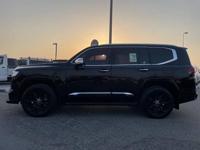 2026 Toyota Land Cruiser VXR thumbnail 4