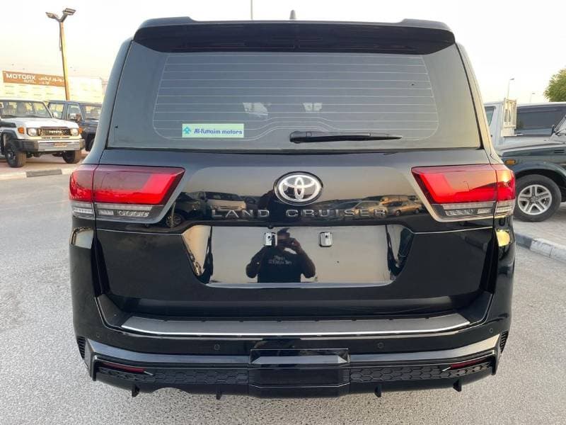 2026 Toyota Land Cruiser VXR thumbnail 6