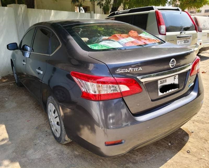 2014 Nissan Sentra thumbnail 3