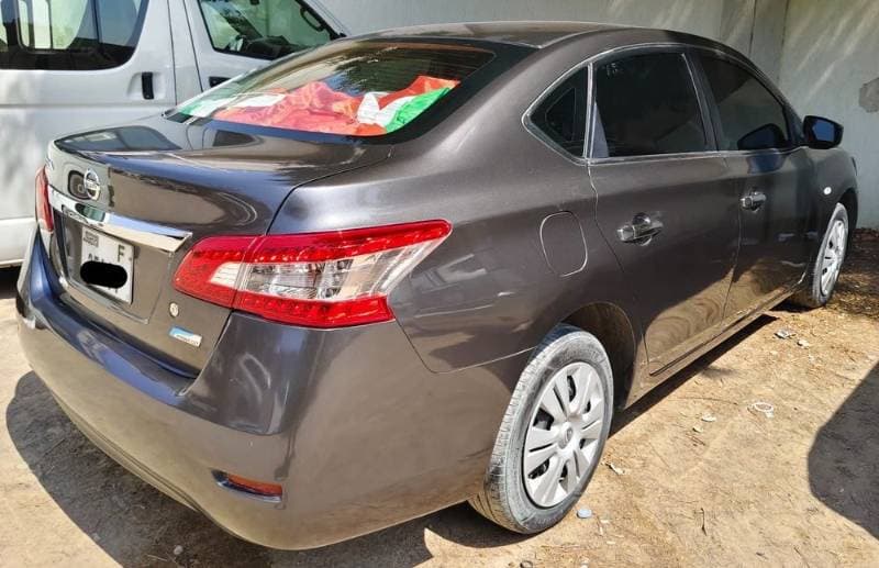 2014 Nissan Sentra thumbnail 4