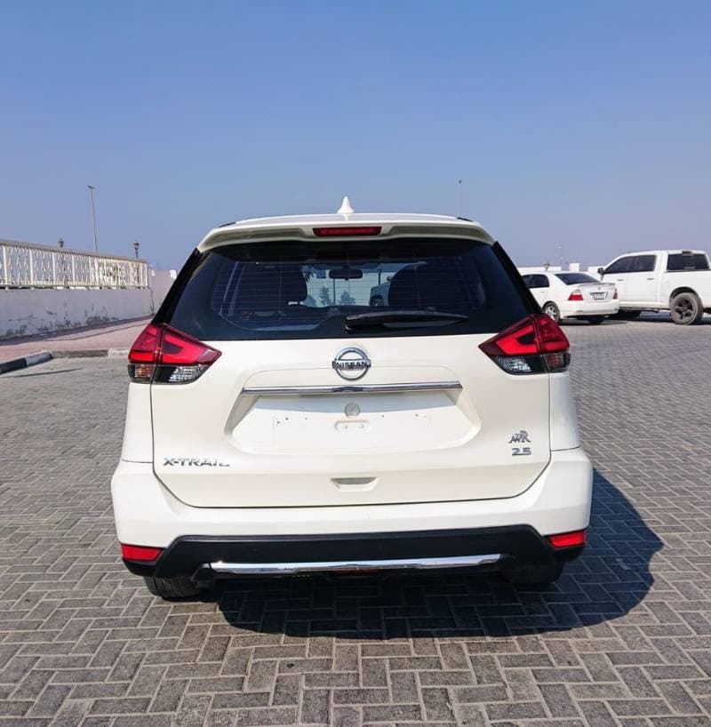 2021 Nissan X-Trail thumbnail 3