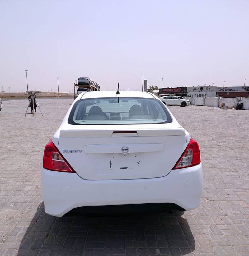 2020 Nissan Sunny thumbnail 4