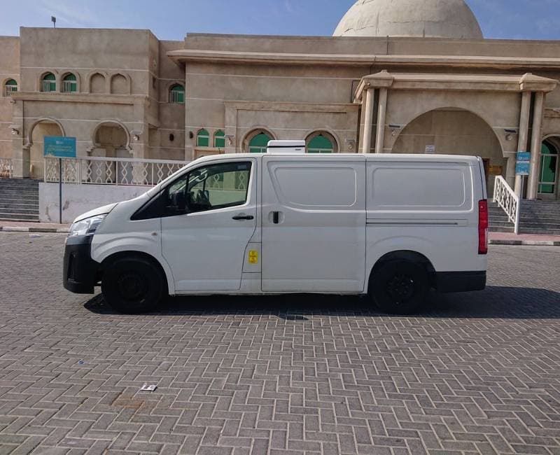 2019 Toyota Hiace thumbnail 2