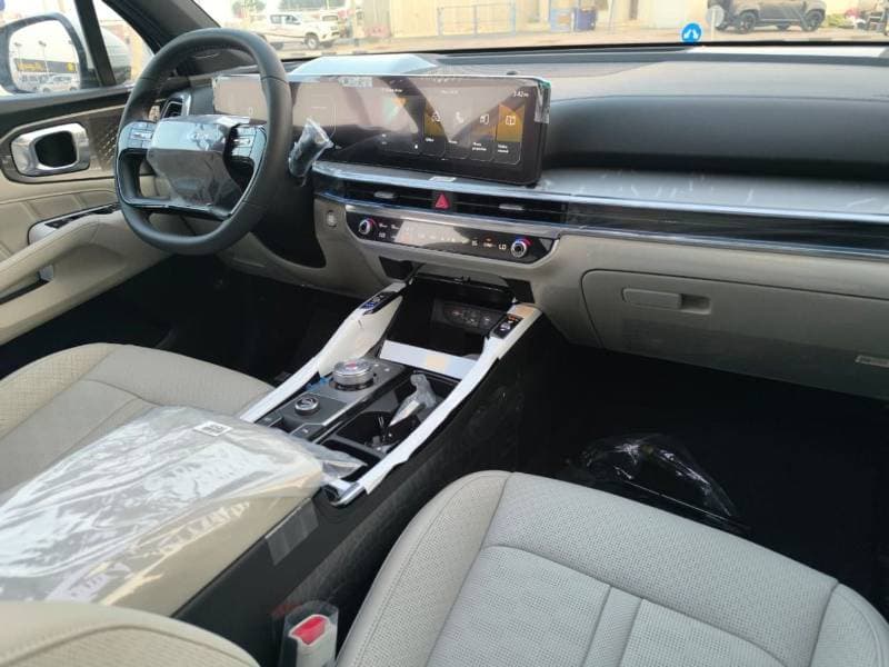 2027 Kia Sorento EX thumbnail 7