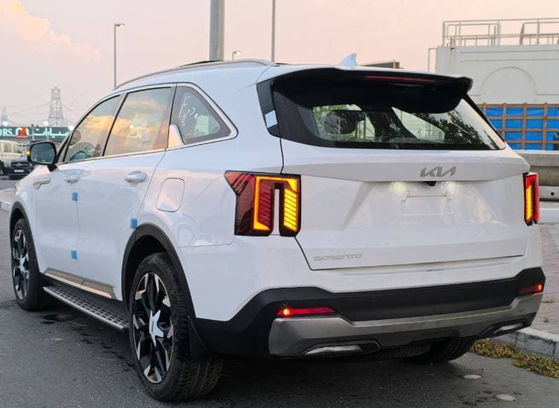 2027 Kia Sorento EX thumbnail 4