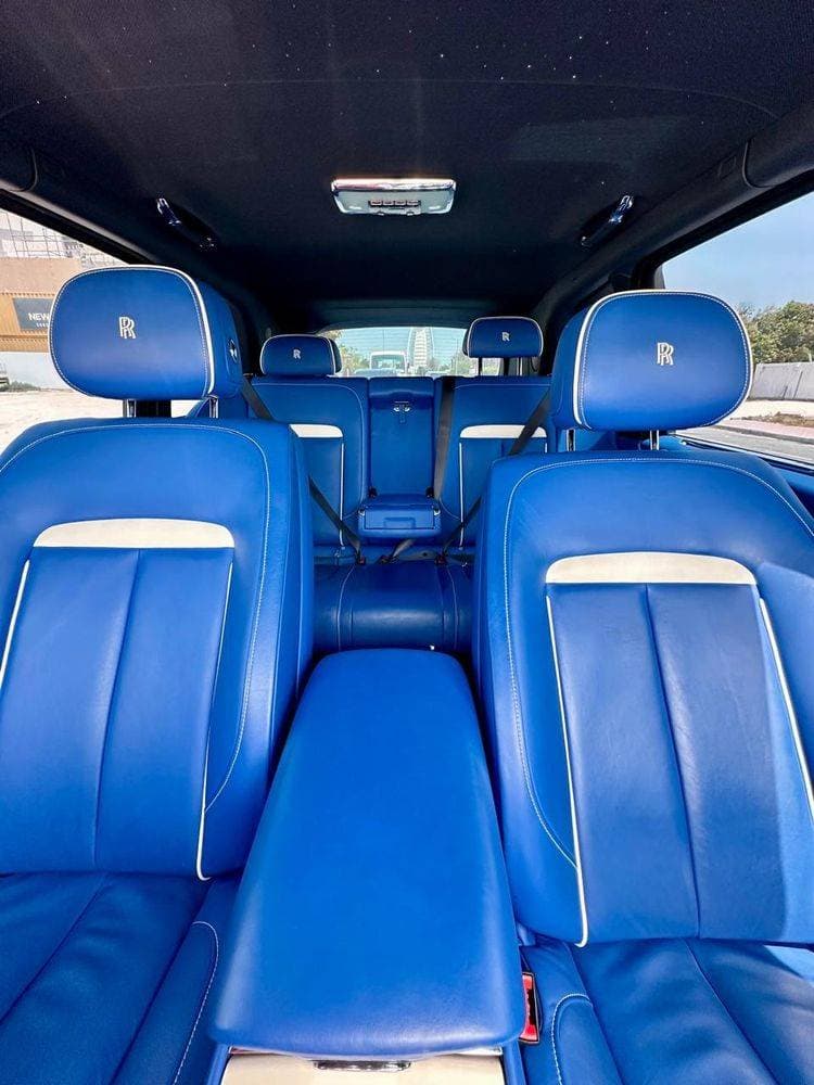 2021 Rolls Royce Cullinan thumbnail 3