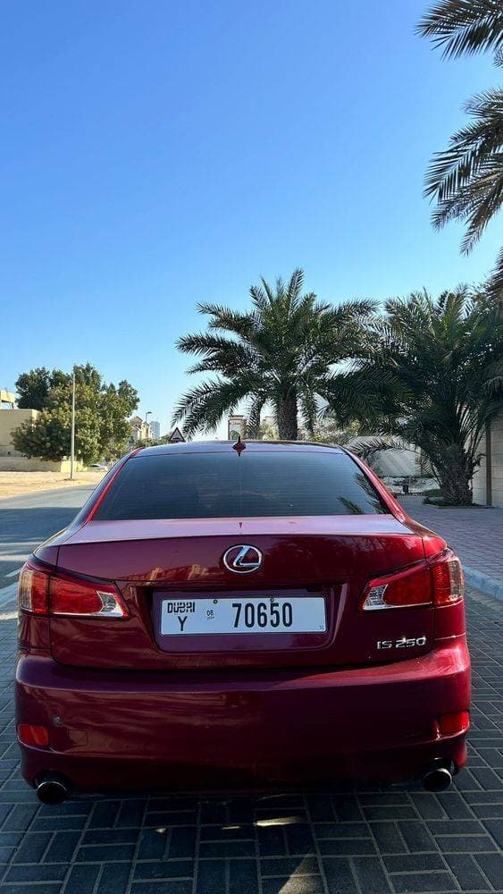 2011 Lexus IS thumbnail 3