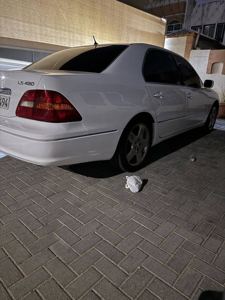 2002 Lexus LS 430 thumbnail 3