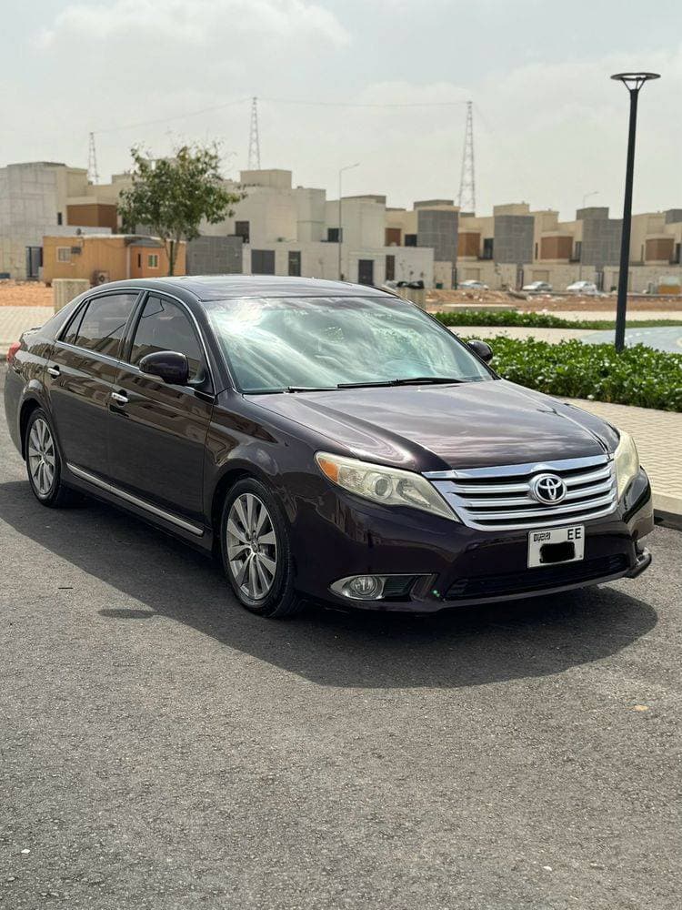 2010 Toyota Avalon thumbnail 4