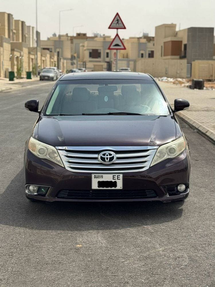 2010 Toyota Avalon thumbnail 5