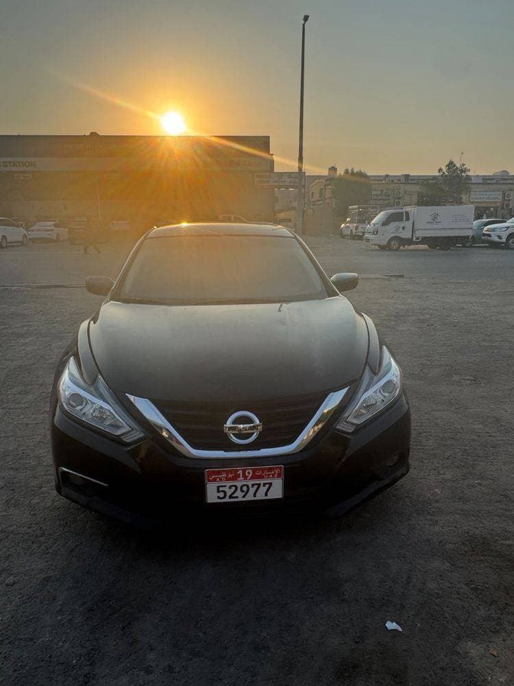2018 Nissan Altima thumbnail 4