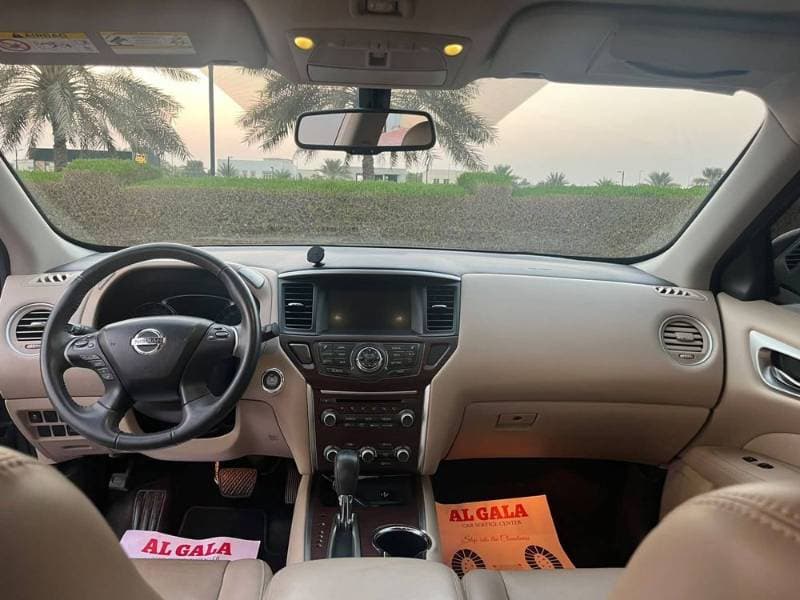 2020 Nissan Pathfinder thumbnail 3
