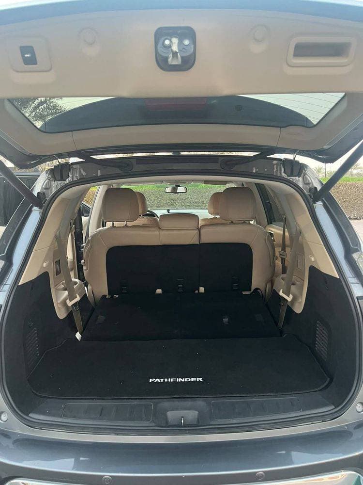 2020 Nissan Pathfinder thumbnail 5
