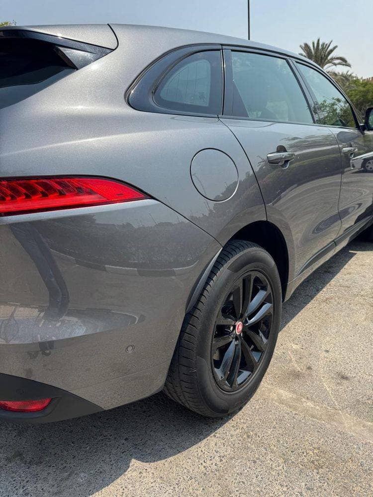 2019 Jaguar F-Pace thumbnail 6