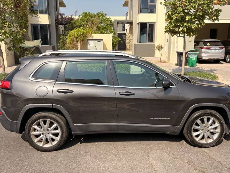 2017 Jeep Cherokee thumbnail 4