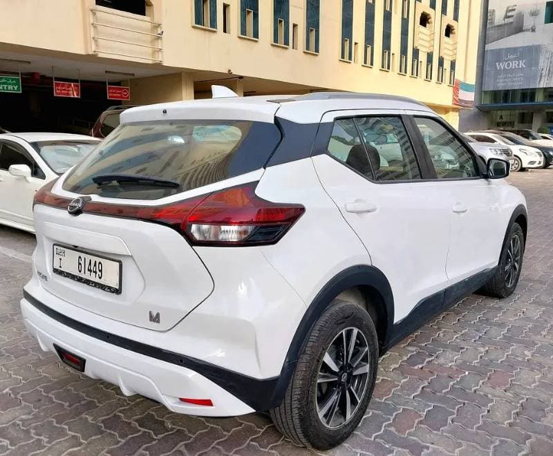 2024 Nissan Kicks thumbnail 2