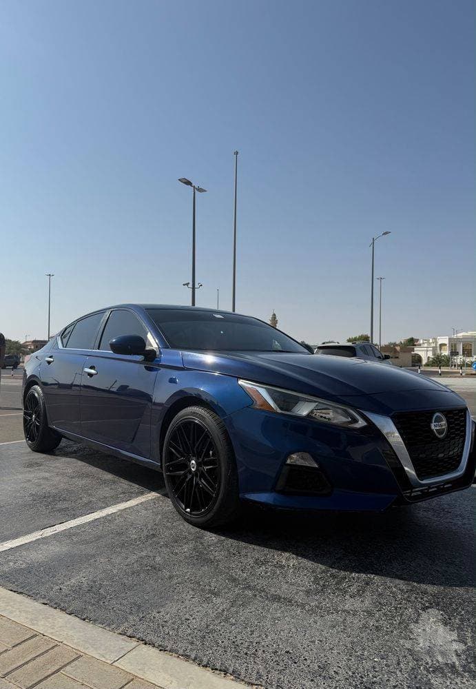 2020 Nissan Altima thumbnail 5