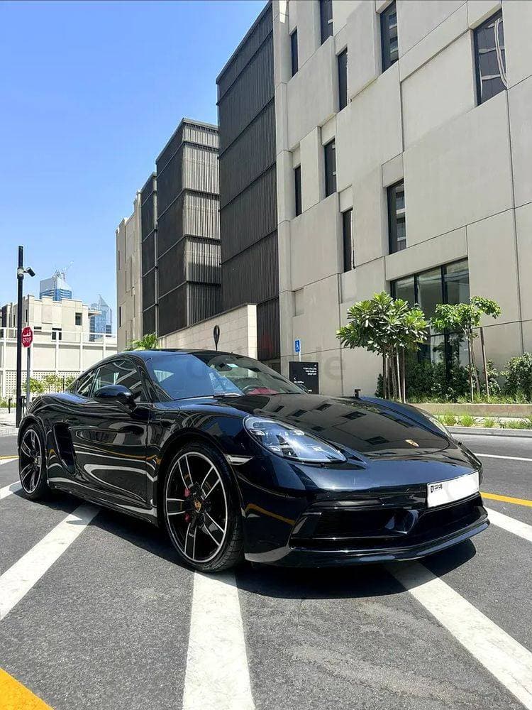 2020 Porsche Cayenne thumbnail 3