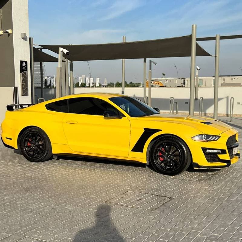 2018 Ford Mustang thumbnail 2