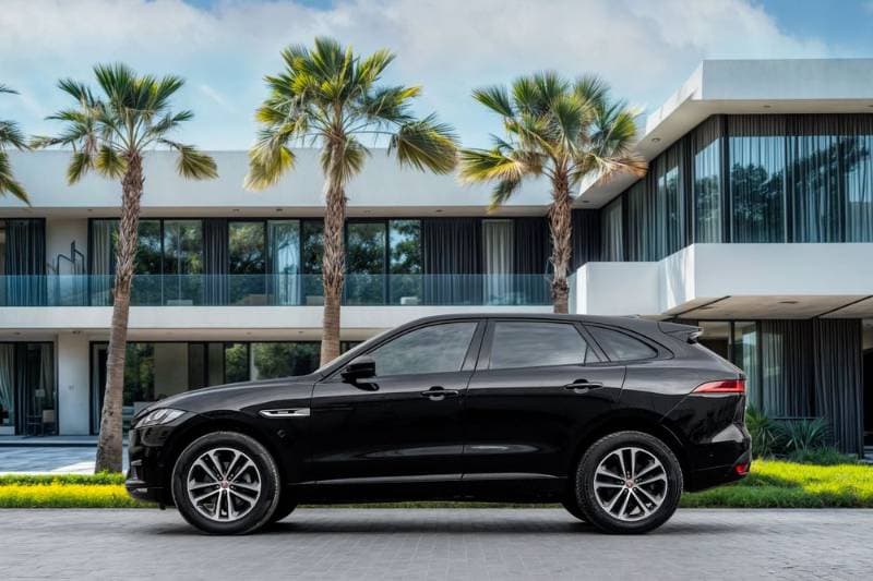 2020 Jaguar F-Pace thumbnail 2