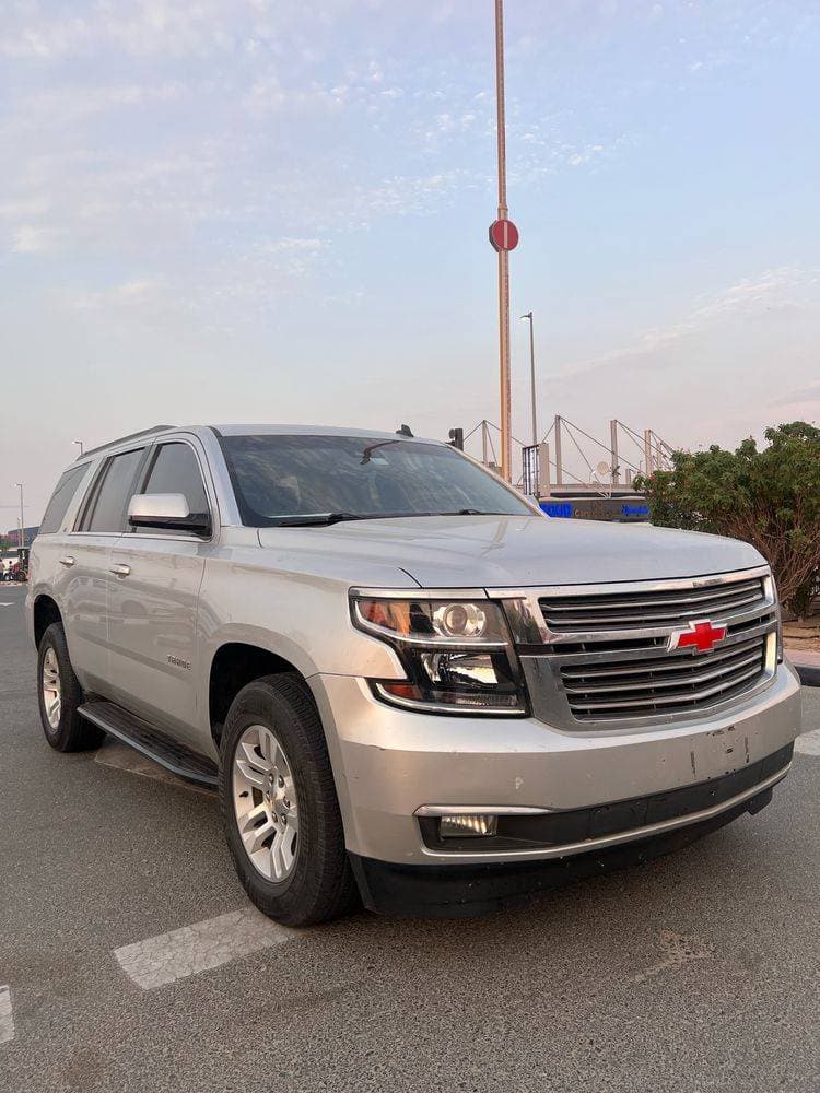 2015 Chevrolet Tahoe thumbnail 2