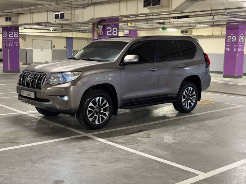 2023 Toyota Land Cruiser Prado thumbnail 4