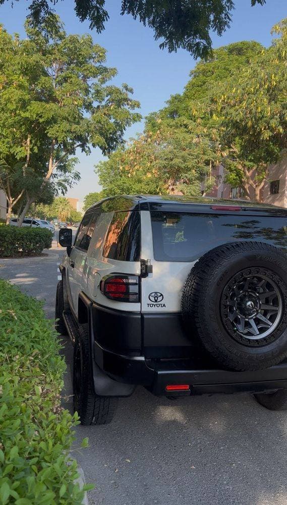 2022 Toyota FJ Cruiser thumbnail 3