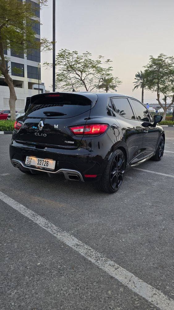 2016 Renault Clio Sport thumbnail 3