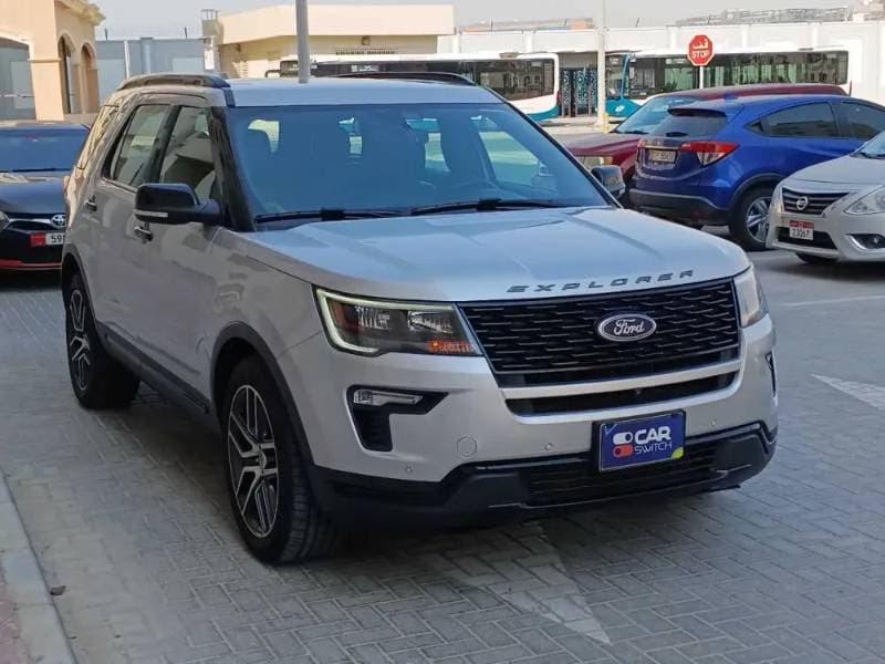 2019 Ford Explorer thumbnail 3
