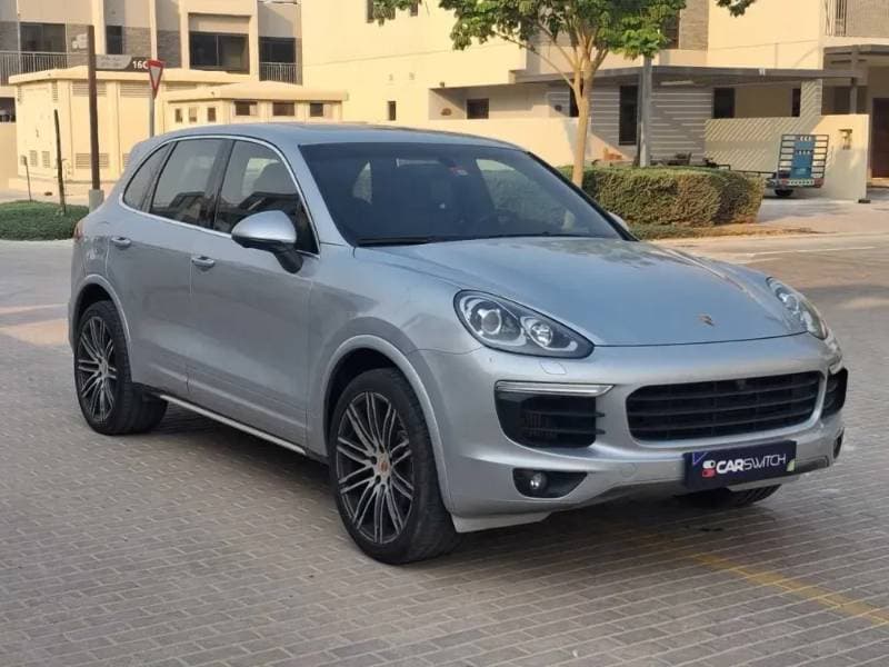 2016 Porsche Cayenne thumbnail 4