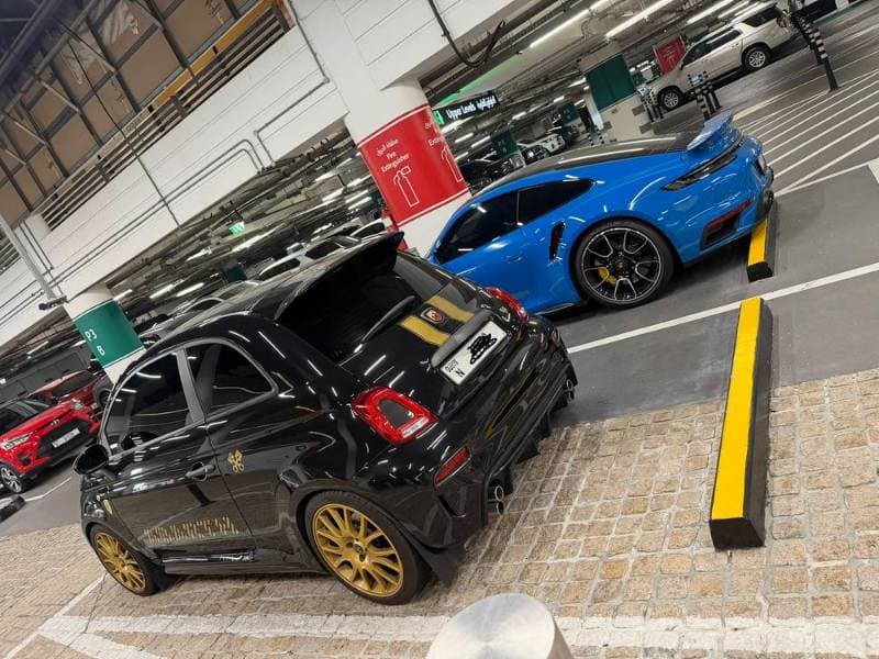 2024 Abarth 695 thumbnail 2